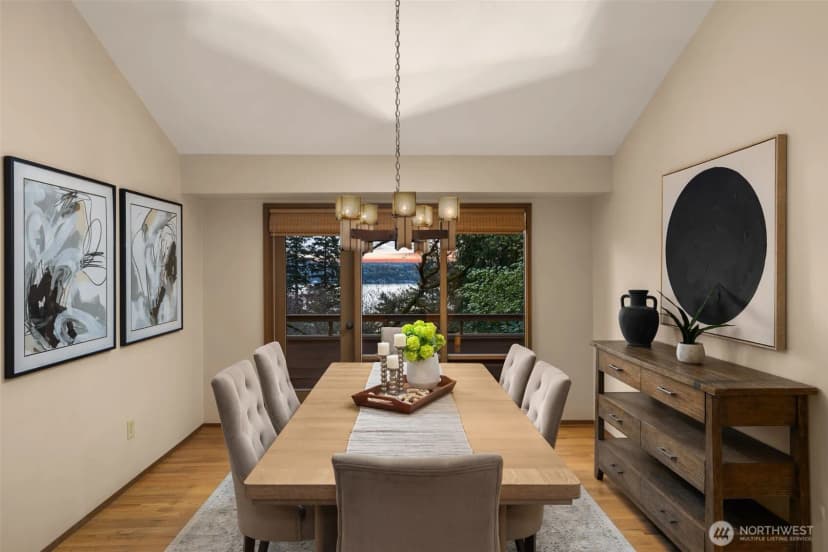 Property photo for 8440 W Mercer Way, Mercer Island photo 9