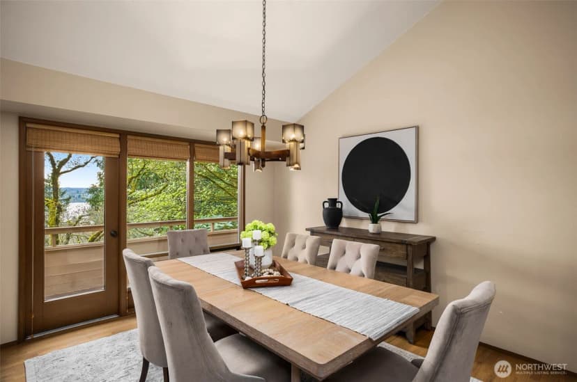 Property photo for 8440 W Mercer Way, Mercer Island photo 10