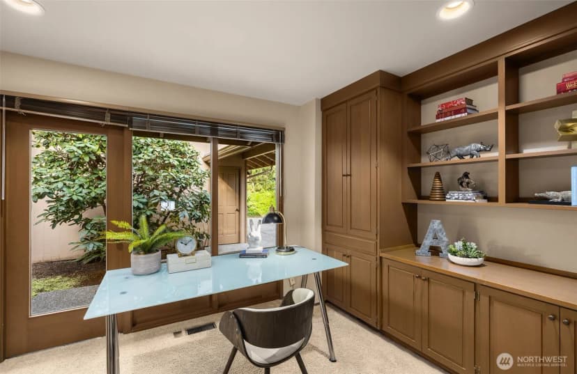 Property photo for 8440 W Mercer Way, Mercer Island photo 24