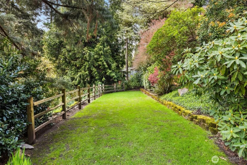 Property photo for 8440 W Mercer Way, Mercer Island photo 20