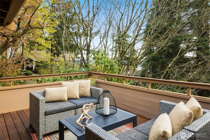 Property photo for 8440 W Mercer Way, Mercer Island photo 17