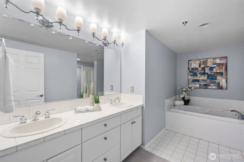 Property photo for 177 107th Avenue Ne #1702, Bellevue photo 15