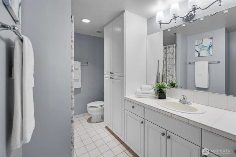 Property photo for 177 107th Avenue Ne #1702, Bellevue photo 19
