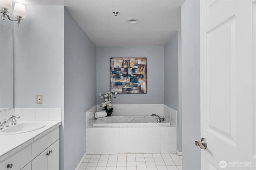 Property photo for 177 107th Avenue Ne #1702, Bellevue photo 16