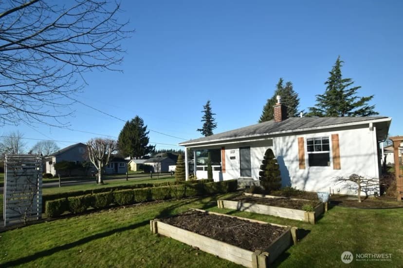 Property photo for 701 E Grover Street, Lynden photo 24
