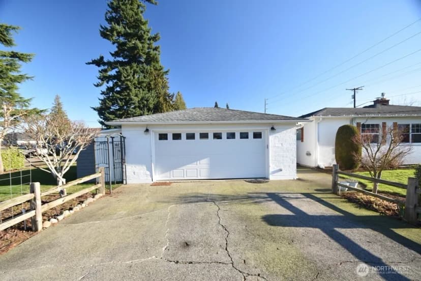 Property photo for 701 E Grover Street, Lynden photo 22