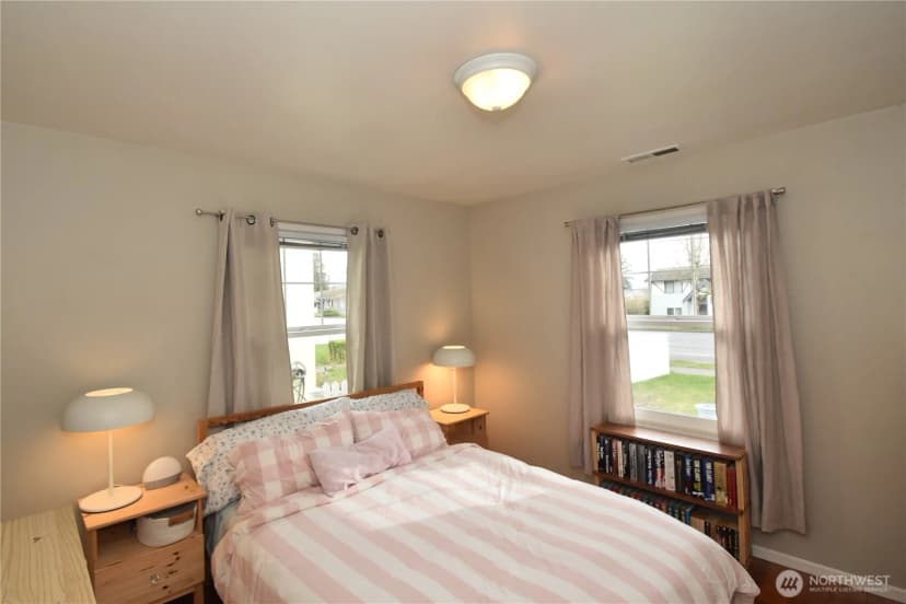 Property photo for 701 E Grover Street, Lynden photo 17