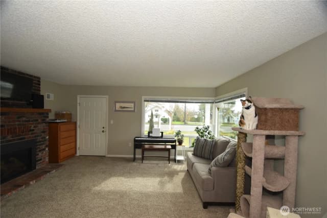 Property photo for 701 E Grover Street, Lynden photo 3
