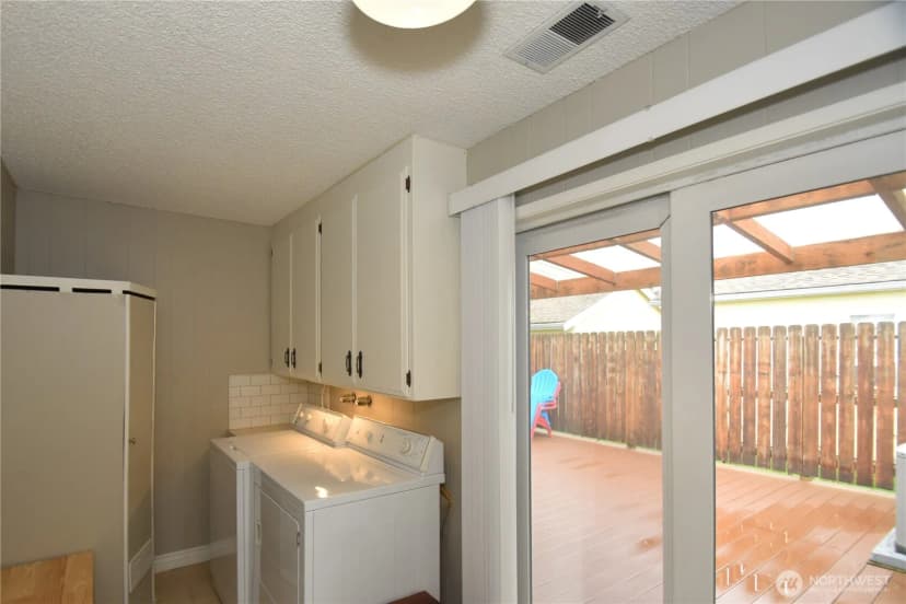 Property photo for 701 E Grover Street, Lynden photo 19