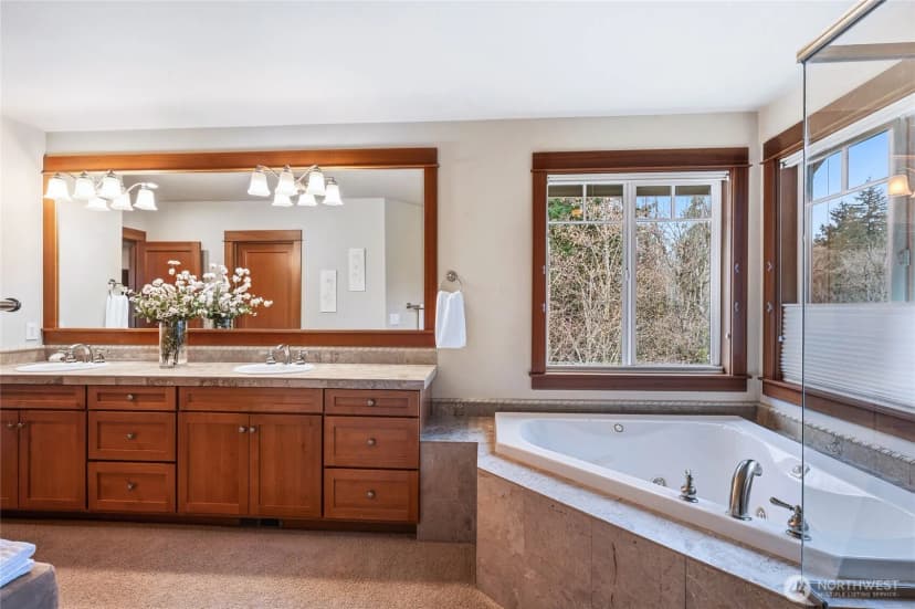 Property photo for 24502 Ne 27th Place, Sammamish photo 23