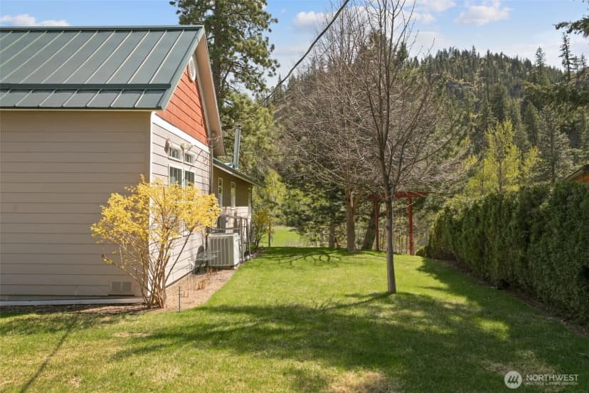 Property photo for 8831 Entiat River Road, Entiat photo 38