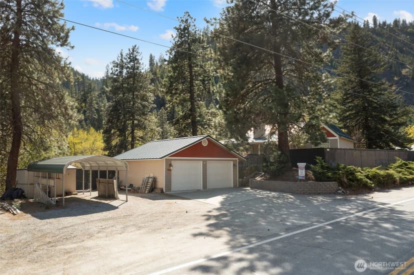 Property photo for 8831 Entiat River Road, Entiat photo 4