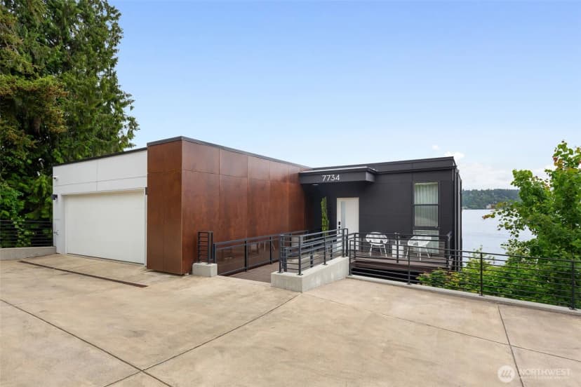 Property photo for 7734 Seward Park Avenue S, Seattle photo 2