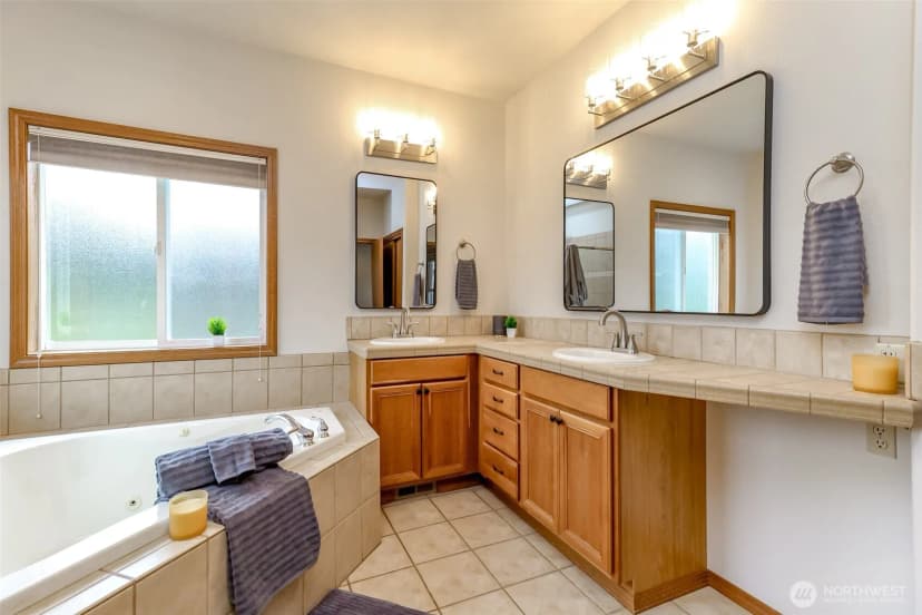 Property photo for 31117 48th Avenue S, Roy photo 29