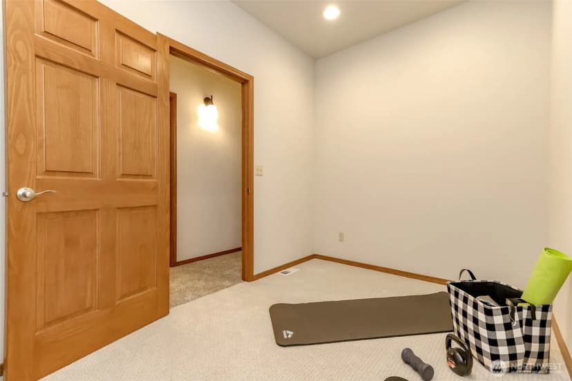 Property photo for 31117 48th Avenue S, Roy photo 34