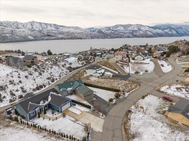 Property photo for 214 Stehekin Way, Chelan photo 2