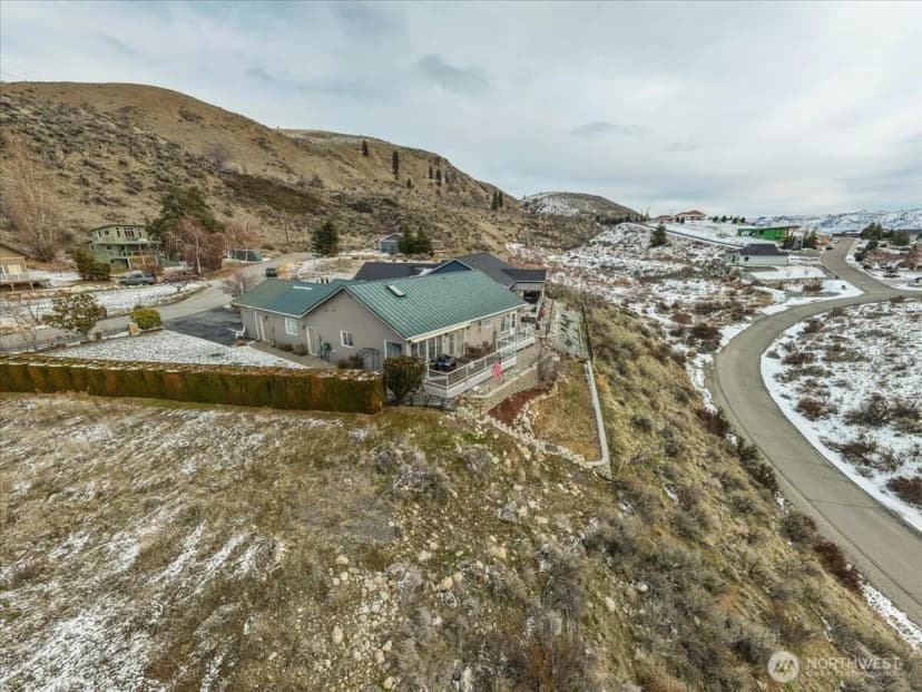 Property photo for 214 Stehekin Way, Chelan photo 4