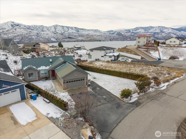 Property photo for 214 Stehekin Way, Chelan