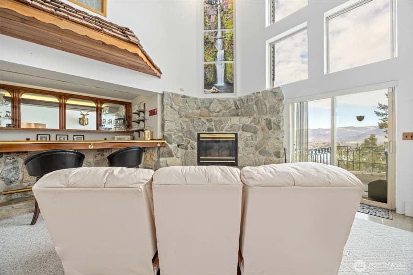Property photo for 985 Guffy Road, Chelan photo 17