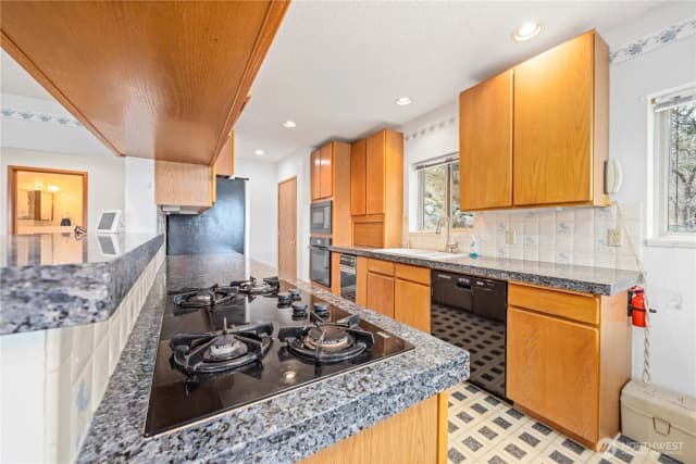 Property photo for 985 Guffy Road, Chelan photo 5