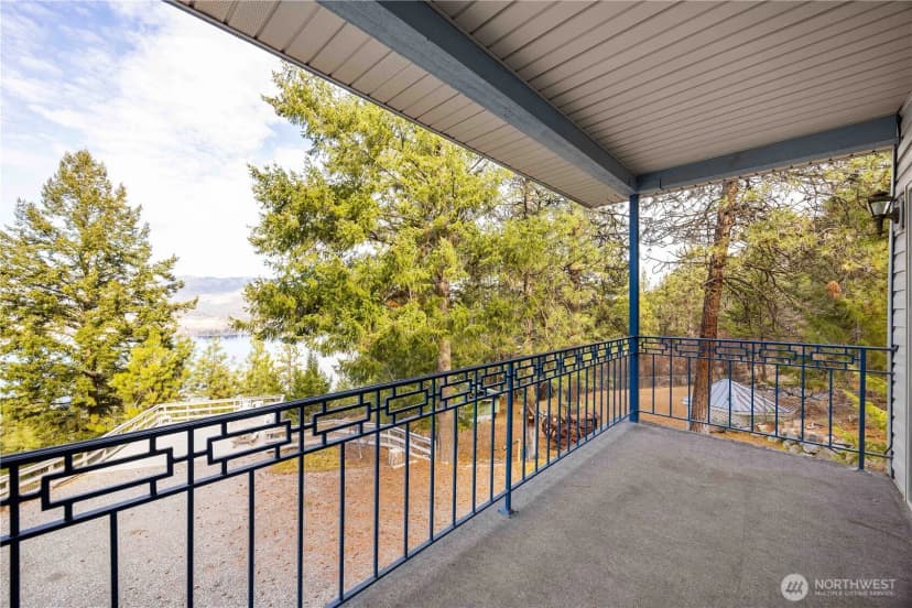 Property photo for 985 Guffy Road, Chelan photo 24