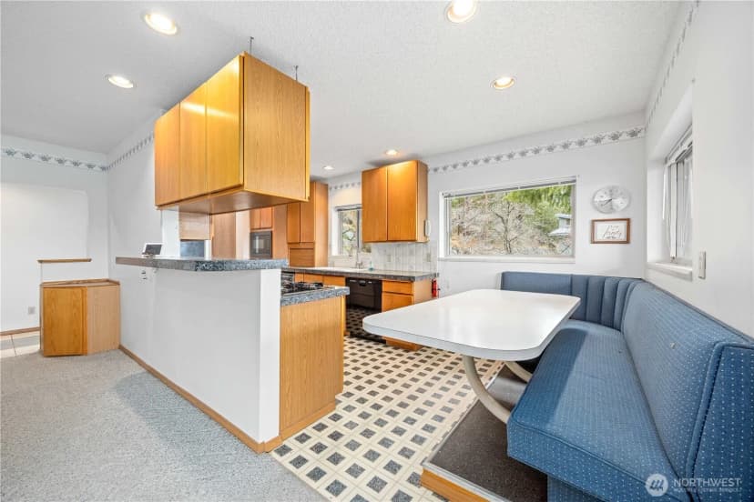 Property photo for 985 Guffy Road, Chelan photo 6