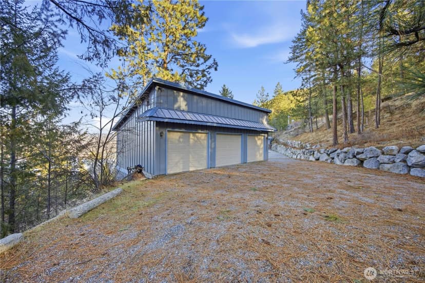 Property photo for 985 Guffy Road, Chelan photo 29