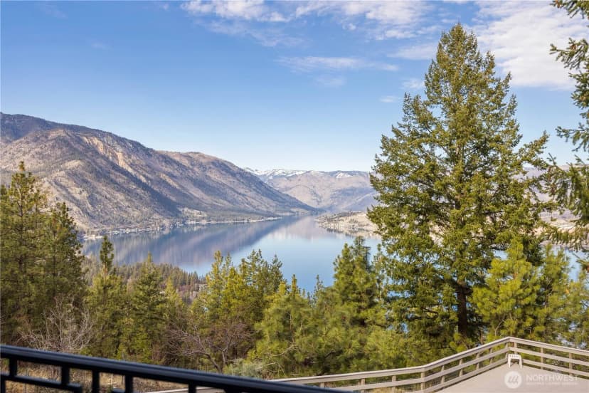 Property photo for 985 Guffy Road, Chelan photo 23