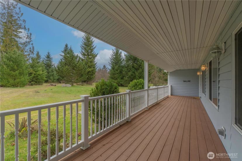 Property photo for 15326 Scenic Shores Drive Se, Yelm photo 4