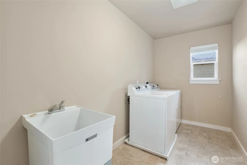 Property photo for 3907 Cameron Drive Ne, Lacey photo 30