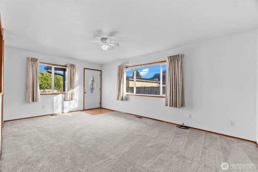 Property photo for 266 Third Street, Morton photo 5