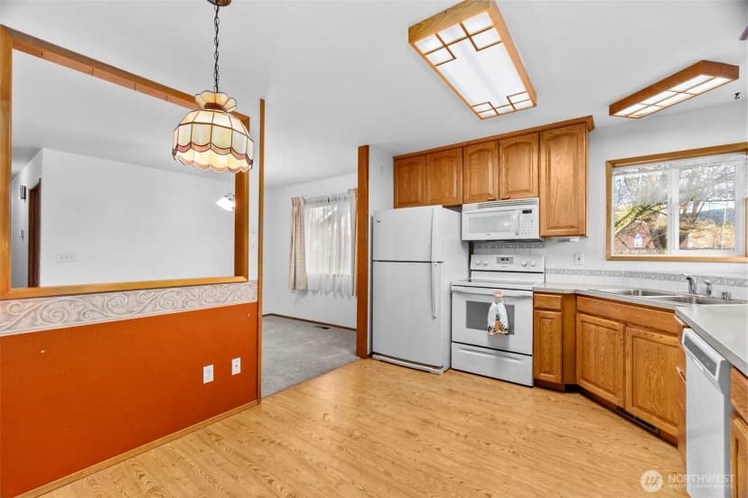 Property photo for 266 Third Street, Morton photo 10