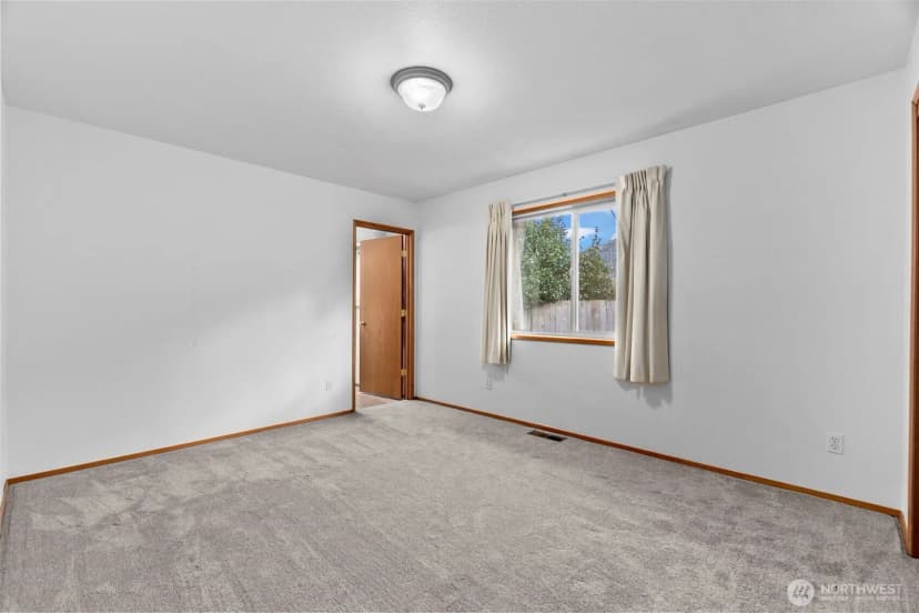 Property photo for 266 Third Street, Morton photo 16