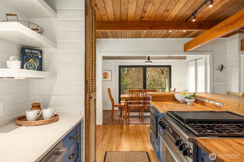 Property photo for 15451 Harvey Road Ne, Bainbridge Island photo 15