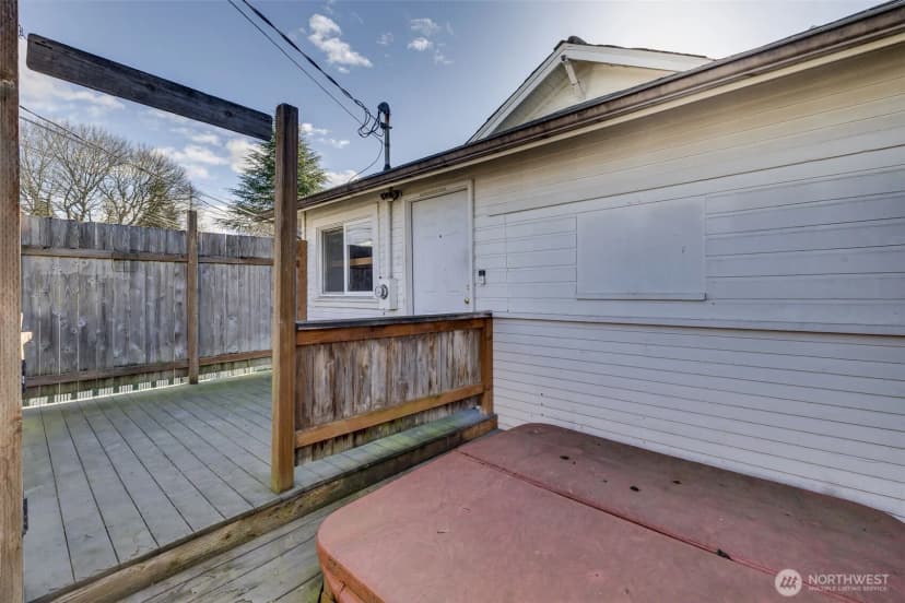 Property photo for 3015 Victor Place, Everett photo 17