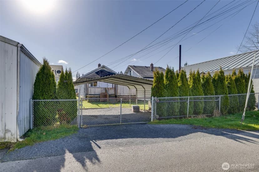 Property photo for 3015 Victor Place, Everett photo 21