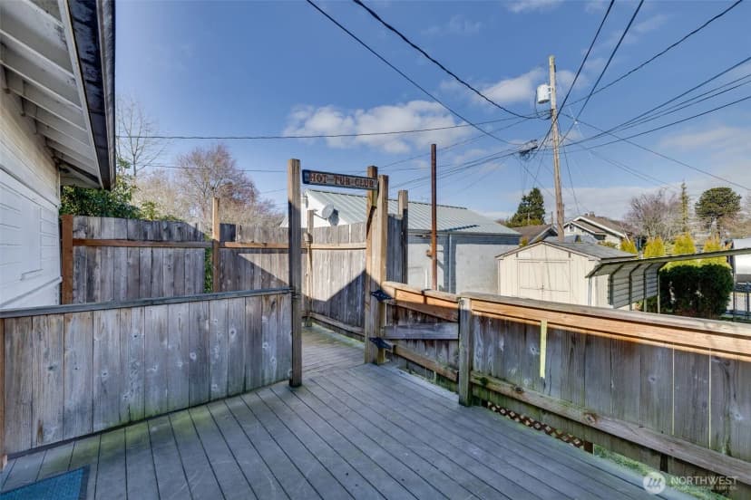 Property photo for 3015 Victor Place, Everett photo 16