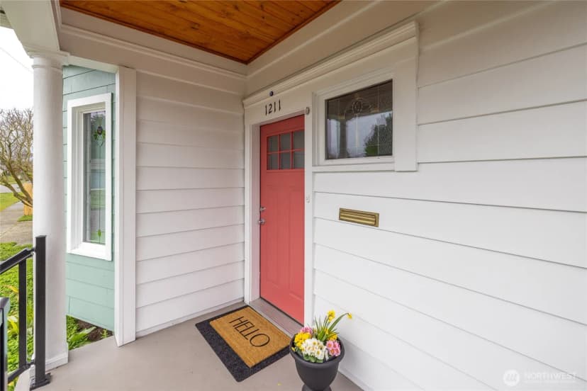 Property photo for 1211 S 17th Street, Tacoma photo 4