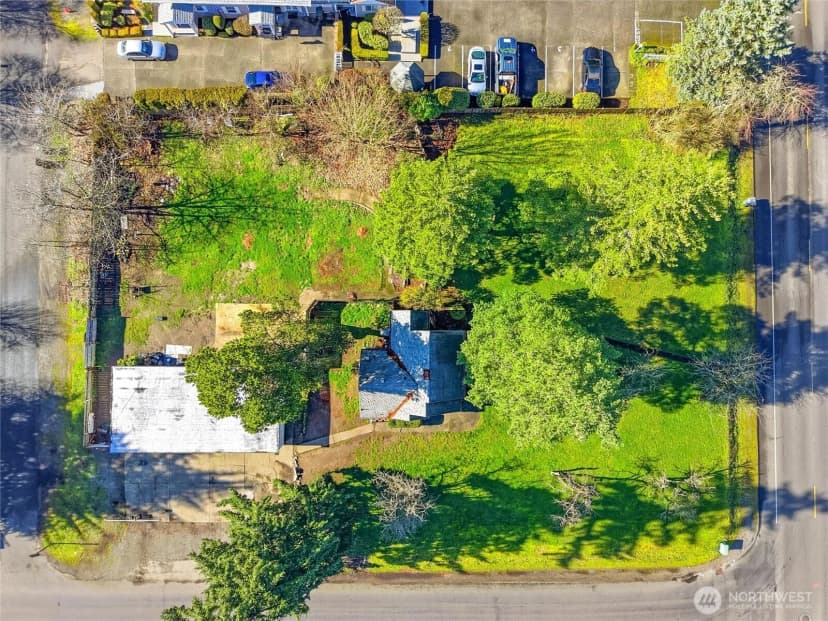 Property photo for 13002 10th Avenue S, Tacoma photo 8