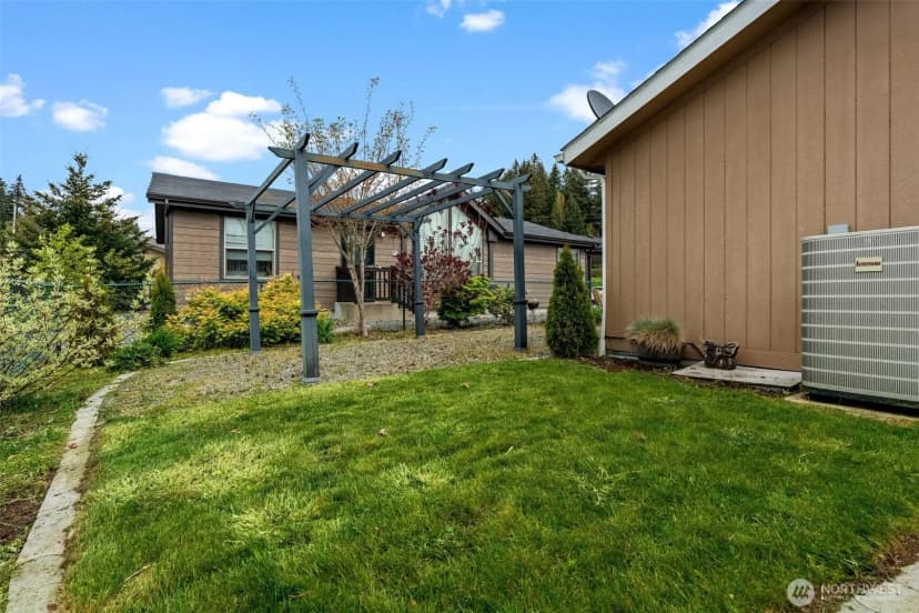 Property photo for 13814 21st Ave E, Tacoma photo 32