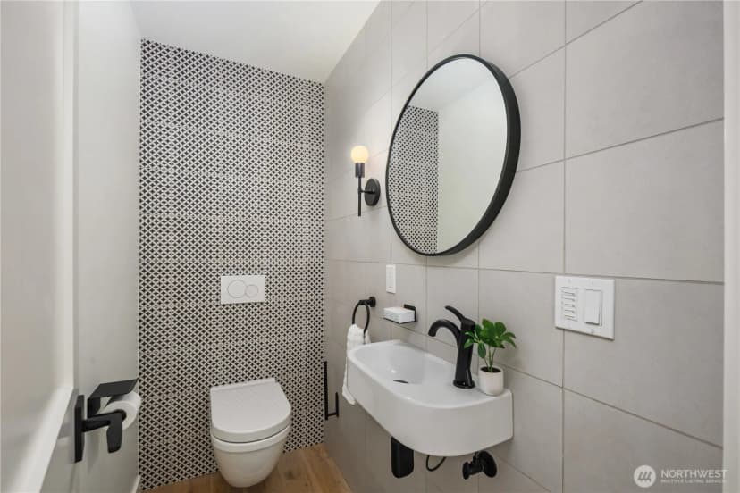 Property photo for 1633 E Calhoun Street, Seattle photo 18