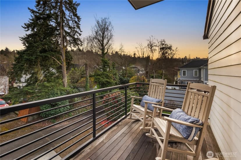 Property photo for 1633 E Calhoun Street, Seattle photo 24