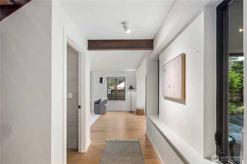 Property photo for 1633 E Calhoun Street, Seattle photo 17