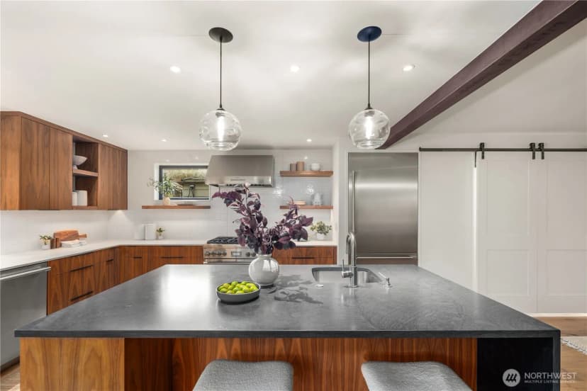 Property photo for 1633 E Calhoun Street, Seattle photo 13