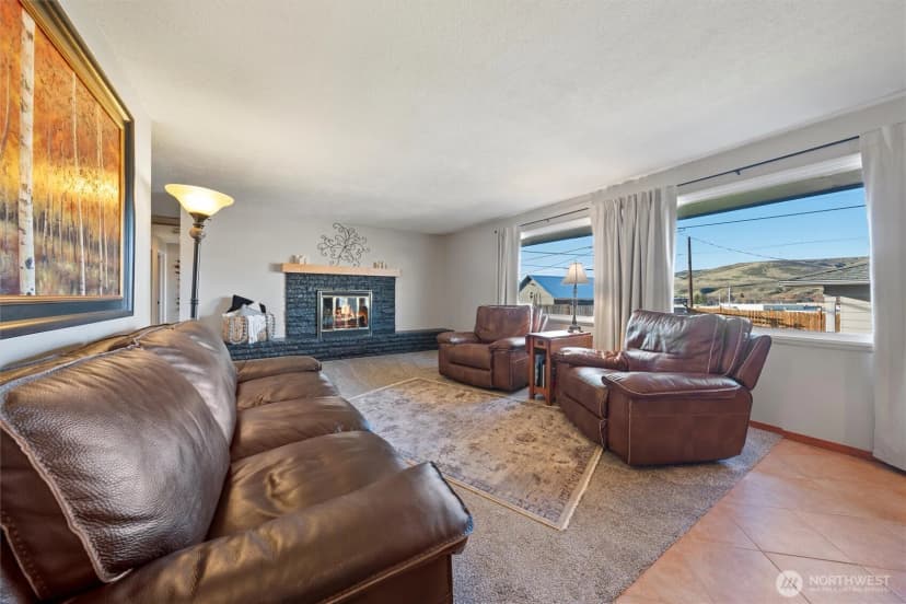 Property photo for 43 Crest Drive, Ephrata photo 5