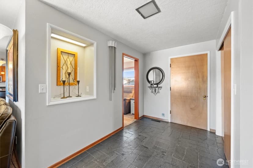 Property photo for 43 Crest Drive, Ephrata photo 3