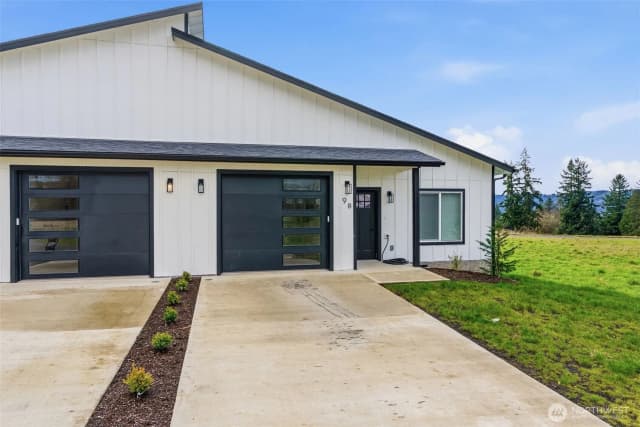 Property photo for 9 Anchor Way #b, Cathlamet photo 2