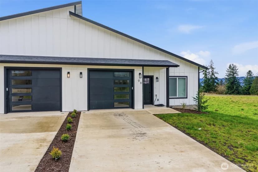 Property photo for 9 Anchor Way #b, Cathlamet photo 2