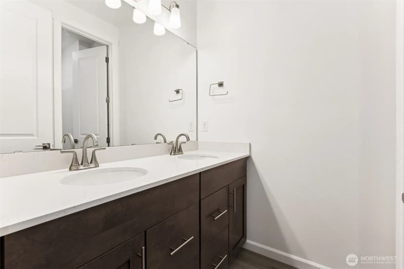 Property photo for 990 Tanner Avenue #102, Buckley photo 10