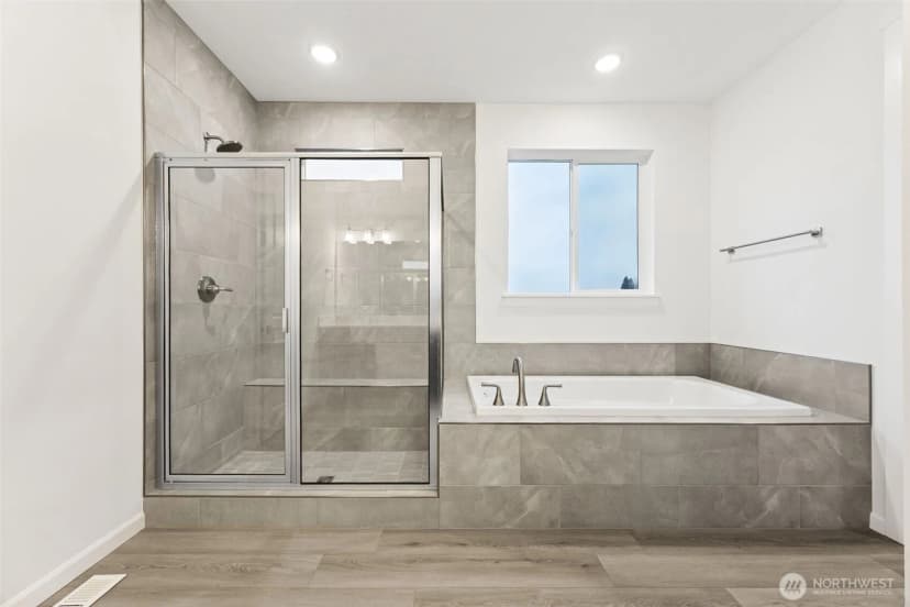Property photo for 990 Tanner Avenue #102, Buckley photo 13